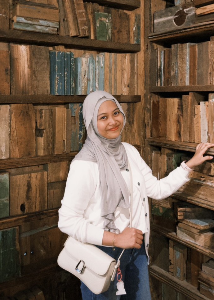 玫莉亞 Rizqi Ananda Meilia